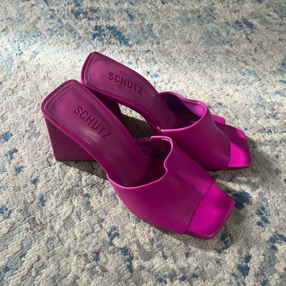 NEW Schutz Nappa Leather Heel Sandal in very pink size 7 - Picture 4 of 5